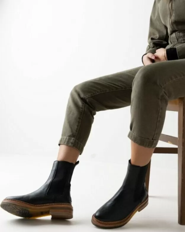 Shabbies Amsterdam Ankle boots | Chelsea boots*Black chelsea boot with crepe sole